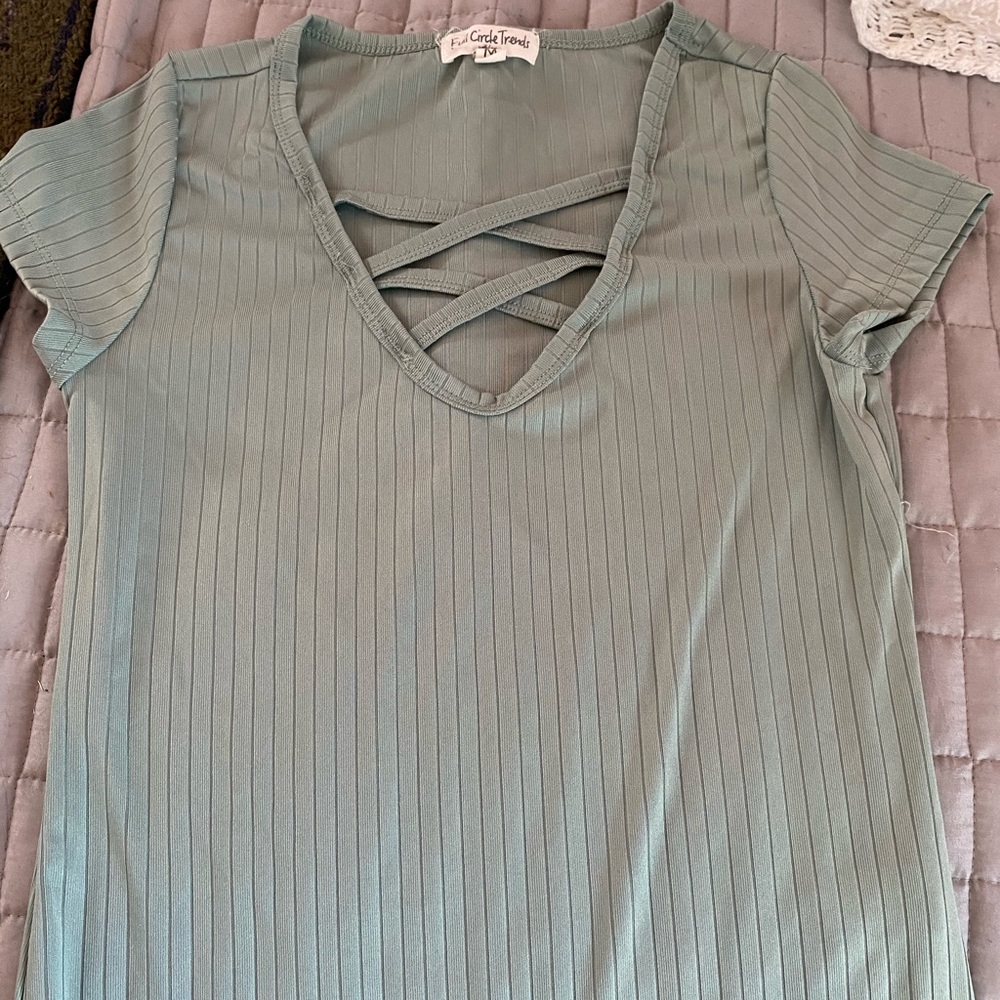 MINT GREEN TOP